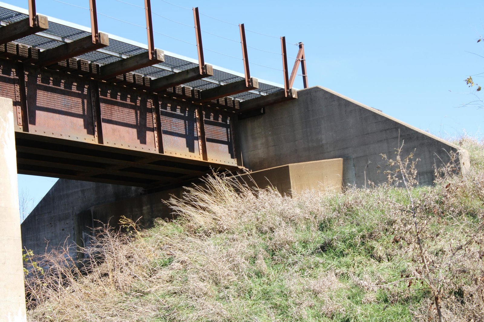 East abutment
